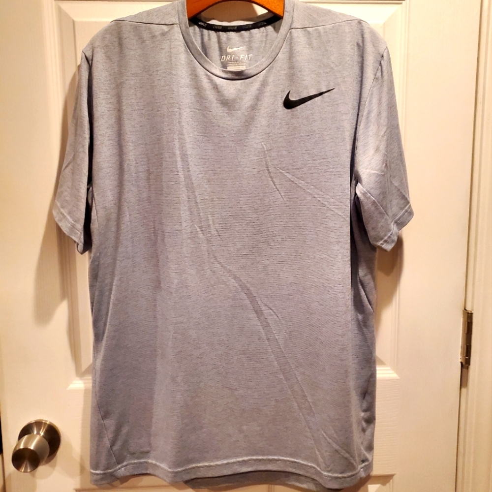 Men's Nike Gray Dri-Fit Size Large
